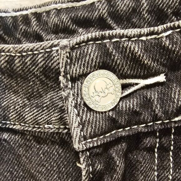 NWOT Revenge Skull Patch Black Jeans   Size 28 - Picture 5 of 11